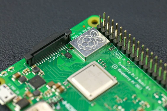 Raspberry Pi 3 Model B+ Starter Kit 2 Raspberry Pi 3 Model B+ Starter Kit - Image 2